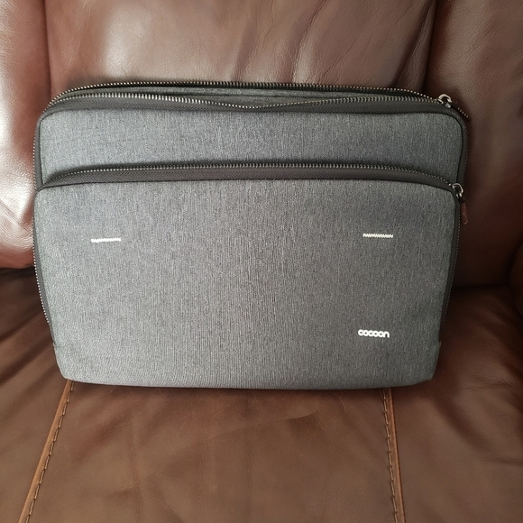 Cocoon 13" Macbook Sleeve - Picture 6 of 11